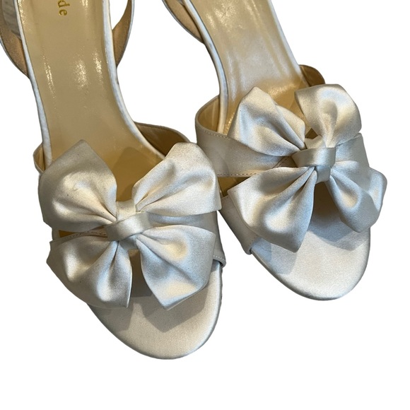 Kate Spade White Satin Slingback Pumps, Sz 9 - Picture 5 of 12